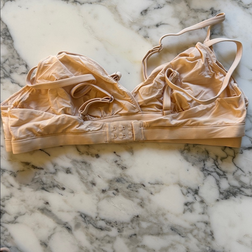 Quince Second Skin Nude Wireless V-Neck Triangle Bralette - Picture 4 of 8
